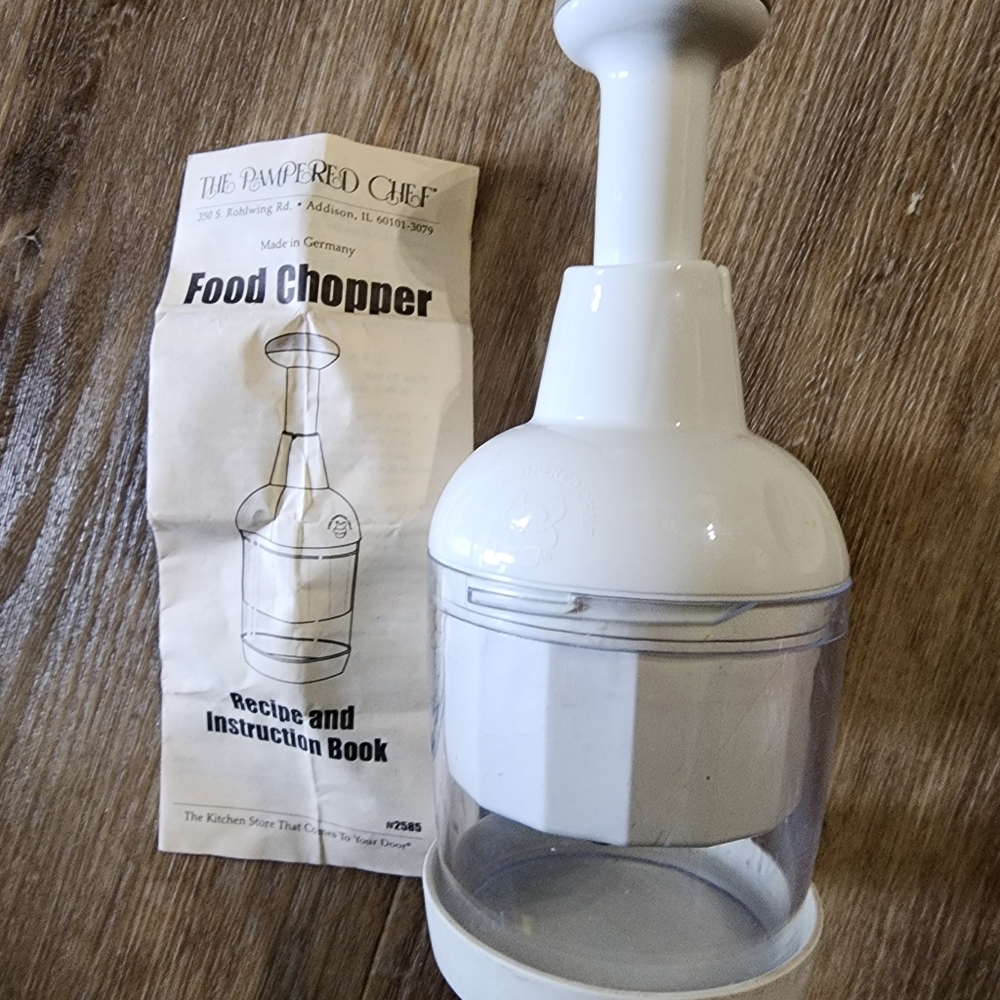 Pampered chef food chopper